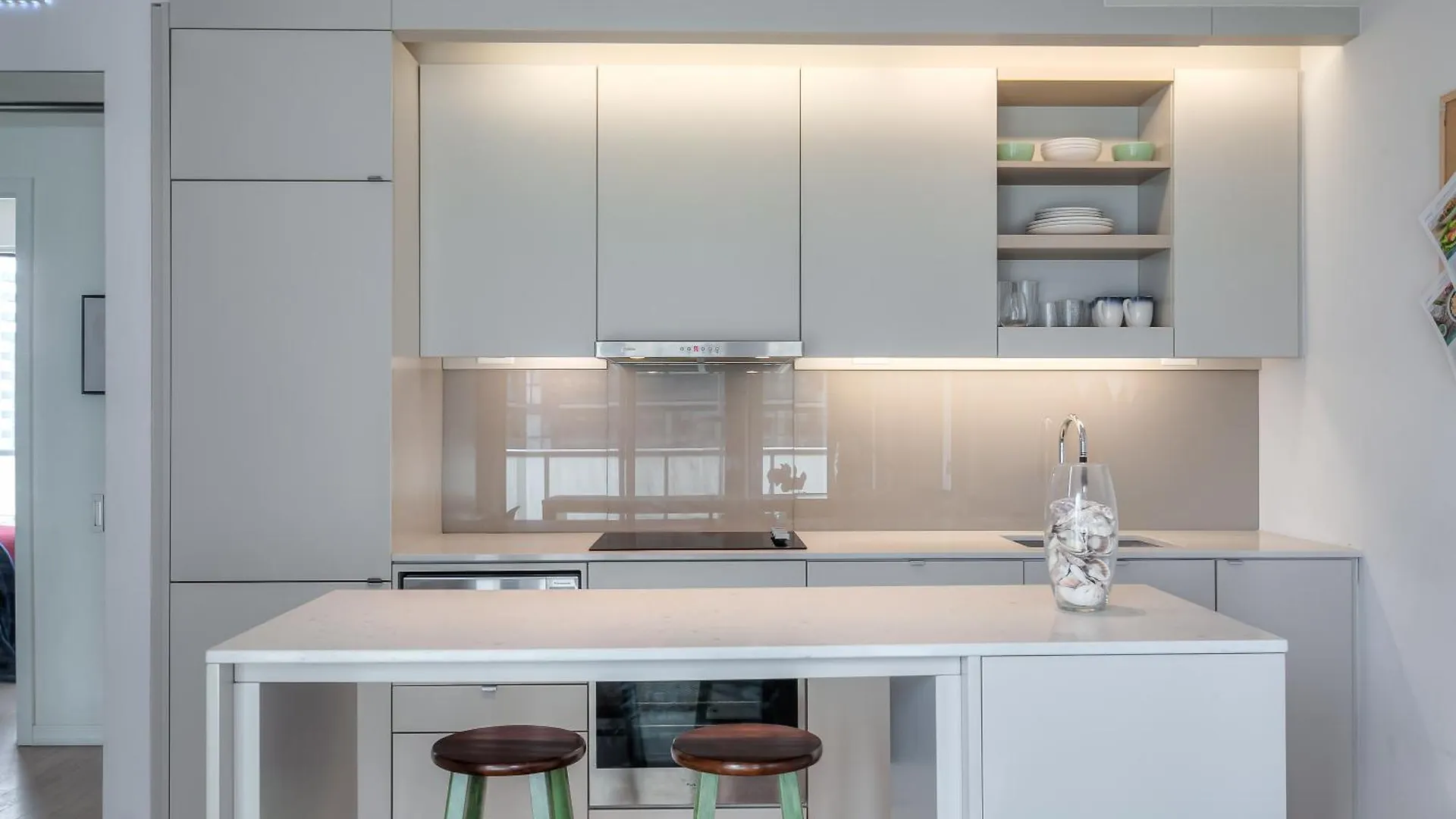 City 1 Bedroom Apartment With Views - 4 Sleeps Toronto 0*,  Canada